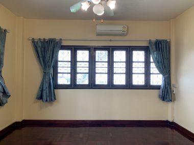 For sale / For rent Town House