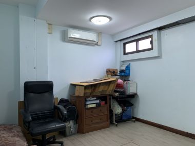 For sale / For rent Town House