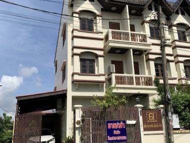 For sale / For rent Town House