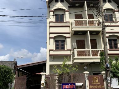 For sale / For rent Town House