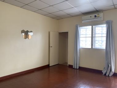 Sale Townhouse Soi Lasalle 1