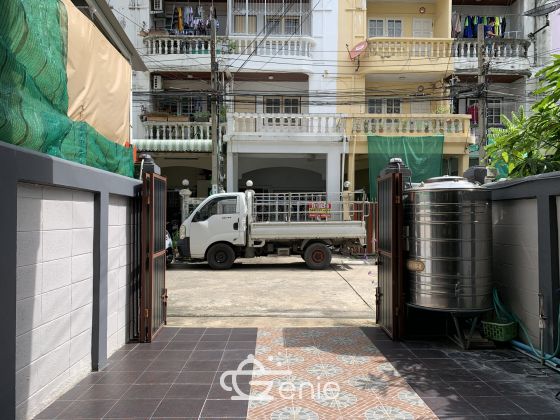 Sale Townhouse Soi Lasalle 1