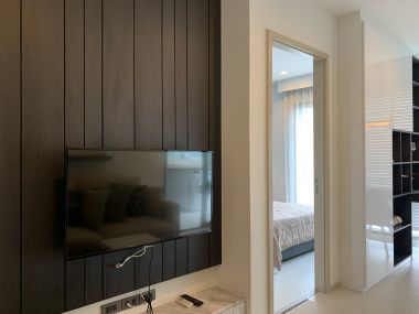 Well-designed one bedroom for rent with nice garden view at Rhythm Sukhumvit 36/38 (BTS Thonglor) by owner.