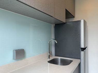 Well-designed one bedroom for rent with nice garden view at Rhythm Sukhumvit 36/38 (BTS Thonglor) by owner.
