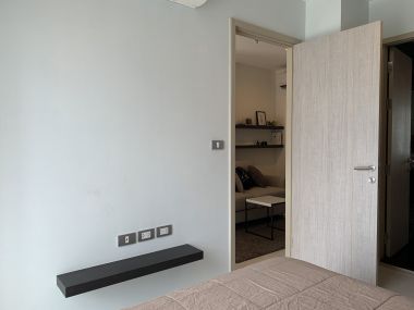Well-designed one bedroom for rent with nice garden view at Rhythm Sukhumvit 36/38 (BTS Thonglor) by owner.