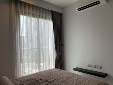 Well-designed one bedroom for rent with nice garden view at Rhythm Sukhumvit 36/38 (BTS Thonglor) by owner.