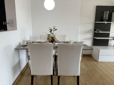 Hot Deal PPR Residence (พีพีอาร์ เรสซิเด้นซ์) ให้เช่าเพียง 50,000บาท/เดือน 2 ห้องนอน 2 ห้องน้ำ 120 ตรม. ใกล้ BTS พระโขนง เฟอร์นิเจอร์ครบพร้อมเข้าอยู่