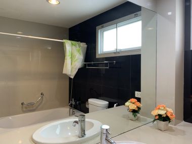 Hot Deal PPR Residence (พีพีอาร์ เรสซิเด้นซ์) ให้เช่าเพียง 50,000บาท/เดือน 2 ห้องนอน 2 ห้องน้ำ 120 ตรม. ใกล้ BTS พระโขนง เฟอร์นิเจอร์ครบพร้อมเข้าอยู่