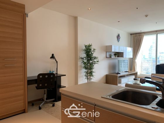 Foe sale at The Empire Place @ Sathorn Condo Style Chicago Art-Deco 1 Bedroom 1 Bathroom 8,900,000THB Transfer 50/50 Fully furnished