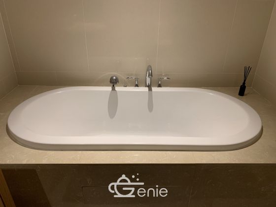Foe sale at The Empire Place @ Sathorn Condo Style Chicago Art-Deco 1 Bedroom 1 Bathroom 8,900,000THB Transfer 50/50 Fully furnished