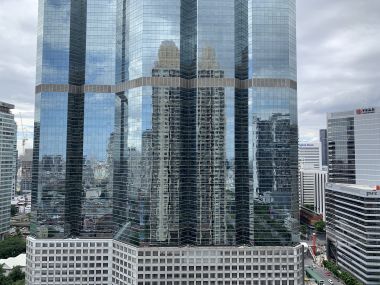 Foe sale at The Empire Place @ Sathorn Condo Style Chicago Art-Deco 1 Bedroom 1 Bathroom 8,900,000THB Transfer 50/50 Fully furnished