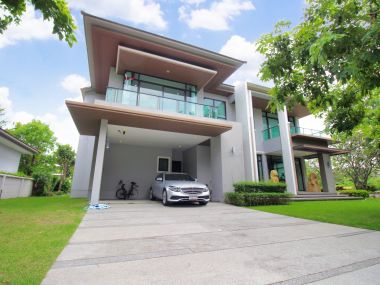 For sale House on Rama II road.  The grand Rama II
