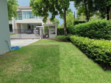 For sale House on Rama II road.  The grand Rama II