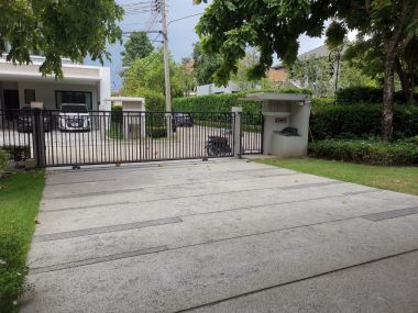 For sale House on Rama II road.  The grand Rama II