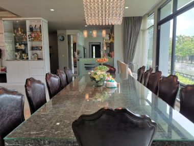 For sale House on Rama II road.  The grand Rama II