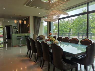 For sale House on Rama II road.  The grand Rama II