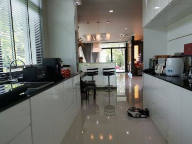For sale House on Rama II road.  The grand Rama II
