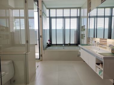 For sale House on Rama II road.  The grand Rama II