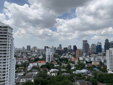 For sale! !! at Oriental Towers 3 Bedroom 3 Bathroom 38,000,000THB Transfer50/50 Fully furnished