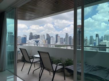 For sale! !! at Oriental Towers 3 Bedroom 3 Bathroom 38,000,000THB Transfer50/50 Fully furnished