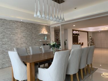 For sale! !! at Oriental Towers 3 Bedroom 3 Bathroom 38,000,000THB Transfer50/50 Fully furnished