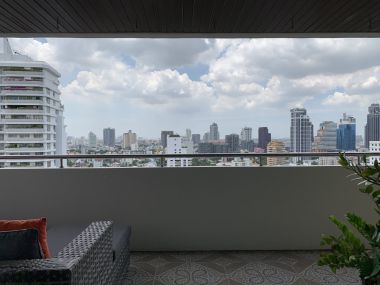 For sale! !! at Oriental Towers 3 Bedroom 3 Bathroom 38,000,000THB Transfer50/50 Fully furnished
