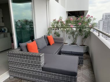 For sale! !! at Oriental Towers 3 Bedroom 3 Bathroom 38,000,000THB Transfer50/50 Fully furnished