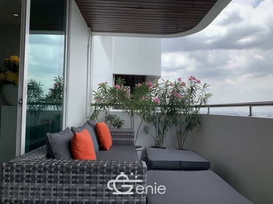 For sale! !! at Oriental Towers 3 Bedroom 3 Bathroom 38,000,000THB Transfer50/50 Fully furnished