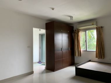Condo for sale Iris Avenue.  On Nut-Suvarnabhumi special price!!!