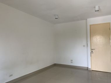 Condo for sale Iris Avenue.  On Nut-Suvarnabhumi special price!!!