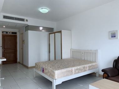 For sale! !! at Supalai River Place 3 Bedroom 3 Bathroom 3,000, 000THB Transfer50/50 Fully furnished