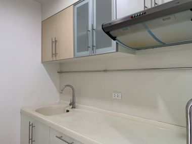 For sale! !! at Supalai River Place 3 Bedroom 3 Bathroom 3,000, 000THB Transfer50/50 Fully furnished