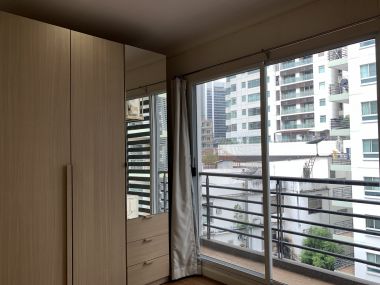 คอนโดให้เช่า Lumpini Suite Sukhumvit 41 ในราคาเพียง 25,000บาท/เดือน 1 ห้องนอน 41 ตรม. เฟอร์นิเจอร์ครบพร้อมเข้าอยู่