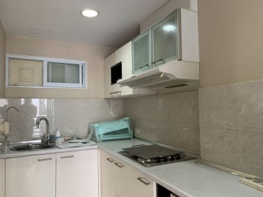 คอนโดให้เช่า Lumpini Suite Sukhumvit 41 ในราคาเพียง 25,000บาท/เดือน 1 ห้องนอน 41 ตรม. เฟอร์นิเจอร์ครบพร้อมเข้าอยู่