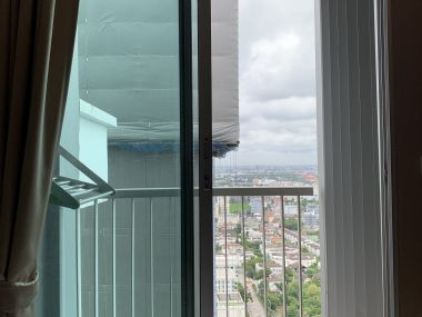 For sale at Rhythm Sukhumvit 50 1 Bedroom 1 Bathroom 5,800,000THB Fully furnished (can negotiate)