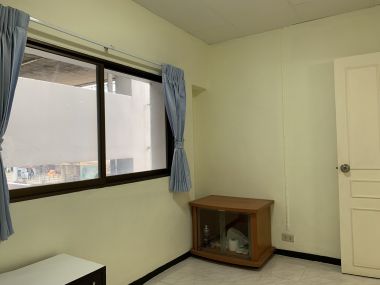 ** Hot Deal! ** For sale at Thonglor Tower 2,700,000THB 2 Bedroom 1 Bathroom Fully furnished