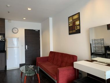 คอนโดให้เช่า ไอดีโอ คิว พญาไท ขนาด 1 ห้องนอน 1 ห้องน้ำ 50 ตรม. เฟอร์นิเจอร์ครบพร้อมเข้าอยู่