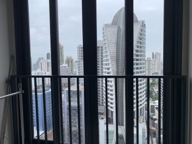 ปล่อยเช่า! ASHTON ASOKE ในราคาเพียง 33,000บาท/เดือน 1 ห้องนอน 1 ห้องน้ำ 35.58ตรม. ติดรถไฟฟ้า MRT สุขุมวิท และใกล้ BTS อโศก เฟอร์นิเจอร์ครบพร้อมเข้าอยู่