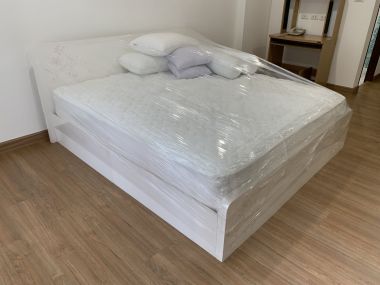 For sale at P.G Rama9 2.6 MB