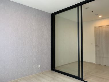 For sale at Life Asoke 1 Bedroom 1 Bathroom size 30 sqm. 5,000,000MB Fully furnished