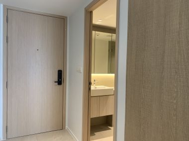 คอนโดให้เช่า The Lofts Silom  Duolex 1 ห้องนอน 1 ห้องน้ำ 34 ตรม. เฟอร์นิเจอร์ครบพร้อมเข้าอยู่ (ราคาต่อรองได้)