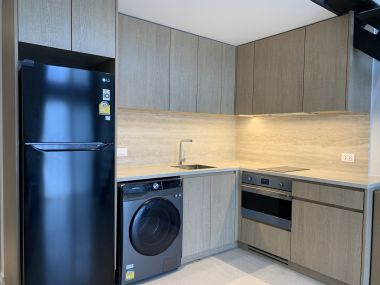 คอนโดให้เช่า The Lofts Silom  Duolex 1 ห้องนอน 1 ห้องน้ำ 34 ตรม. เฟอร์นิเจอร์ครบพร้อมเข้าอยู่ (ราคาต่อรองได้)