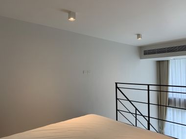 คอนโดให้เช่า The Lofts Silom  Duolex 1 ห้องนอน 1 ห้องน้ำ 34 ตรม. เฟอร์นิเจอร์ครบพร้อมเข้าอยู่ (ราคาต่อรองได้)