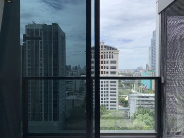 คอนโดให้เช่า The Lofts Silom  Duolex 1 ห้องนอน 1 ห้องน้ำ 34 ตรม. เฟอร์นิเจอร์ครบพร้อมเข้าอยู่ (ราคาต่อรองได้)