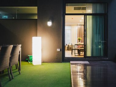 rent/sale at The Capital Ekkamai - Thonglor 3 Bedroom (Simplex) 3 Bathroom Fully furnished (can negotiate)