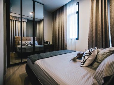 rent/sale at The Capital Ekkamai - Thonglor 3 Bedroom (Simplex) 3 Bathroom Fully furnished (can negotiate)