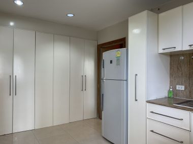 ปล่อยเช่า! 33 Tower ในราคาเพียง 40,000บาท/เดือน 2 ห้องนอน 2 ห้องน้ำ 175ตรม. ใกล้ BTS พร้อมพงษ์ เฟอร์นิเจอร์ครบพร้อมเข้าอยู่