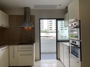 ปล่อยเช่า! 33 Tower ในราคาเพียง 40,000บาท/เดือน 2 ห้องนอน 2 ห้องน้ำ 175ตรม. ใกล้ BTS พร้อมพงษ์ เฟอร์นิเจอร์ครบพร้อมเข้าอยู่