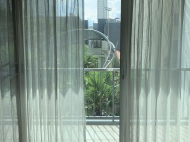 คอนโดให้เช่า Urbana Sukhumvit 15 เพียง 35,000บาท/เดือน 2 ห้องนอน 2 ห้องน้ำ 100ตรม. ใกล้ MRT ห้วยขวาง เฟอร์นิเจอร์ครบพร้อมเข้าอยู่