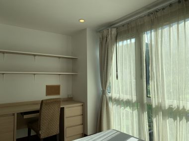 คอนโดให้เช่า Urbana Sukhumvit 15 เพียง 35,000บาท/เดือน 2 ห้องนอน 2 ห้องน้ำ 100ตรม. ใกล้ MRT ห้วยขวาง เฟอร์นิเจอร์ครบพร้อมเข้าอยู่